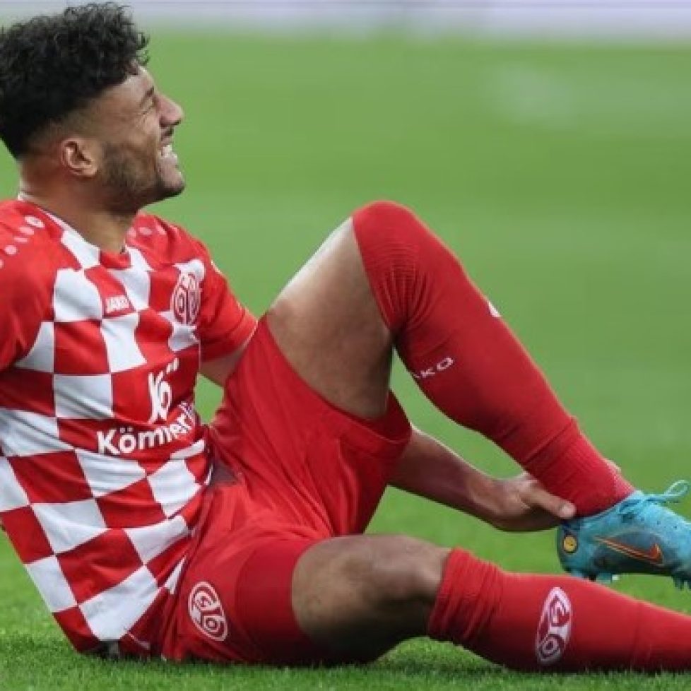 Карим Онисиво bet365