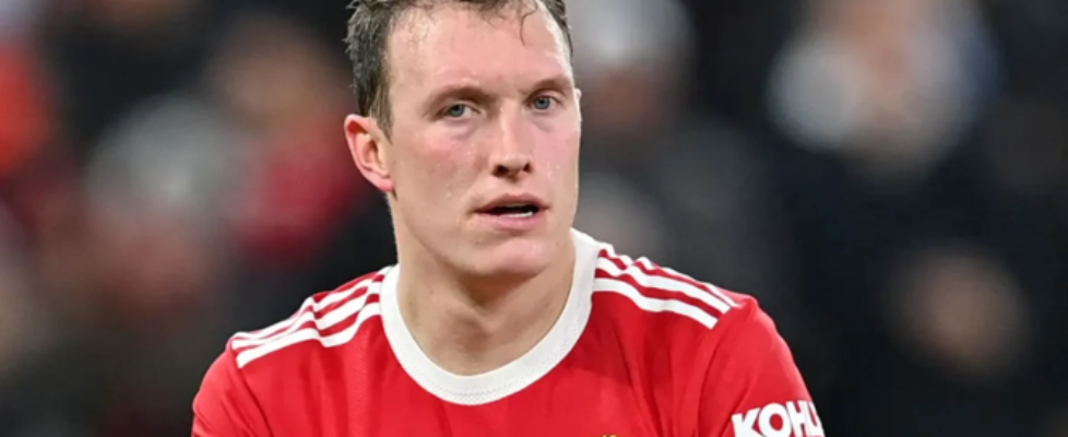 Фил Джоунс bet365
